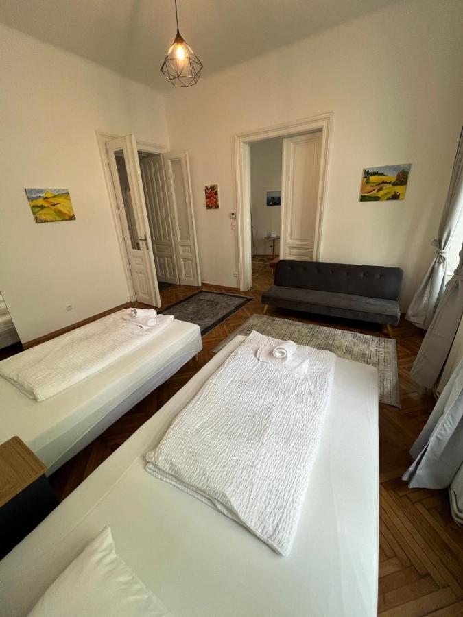 Centrally-Located Authentic Apartment Відень Екстер'єр фото